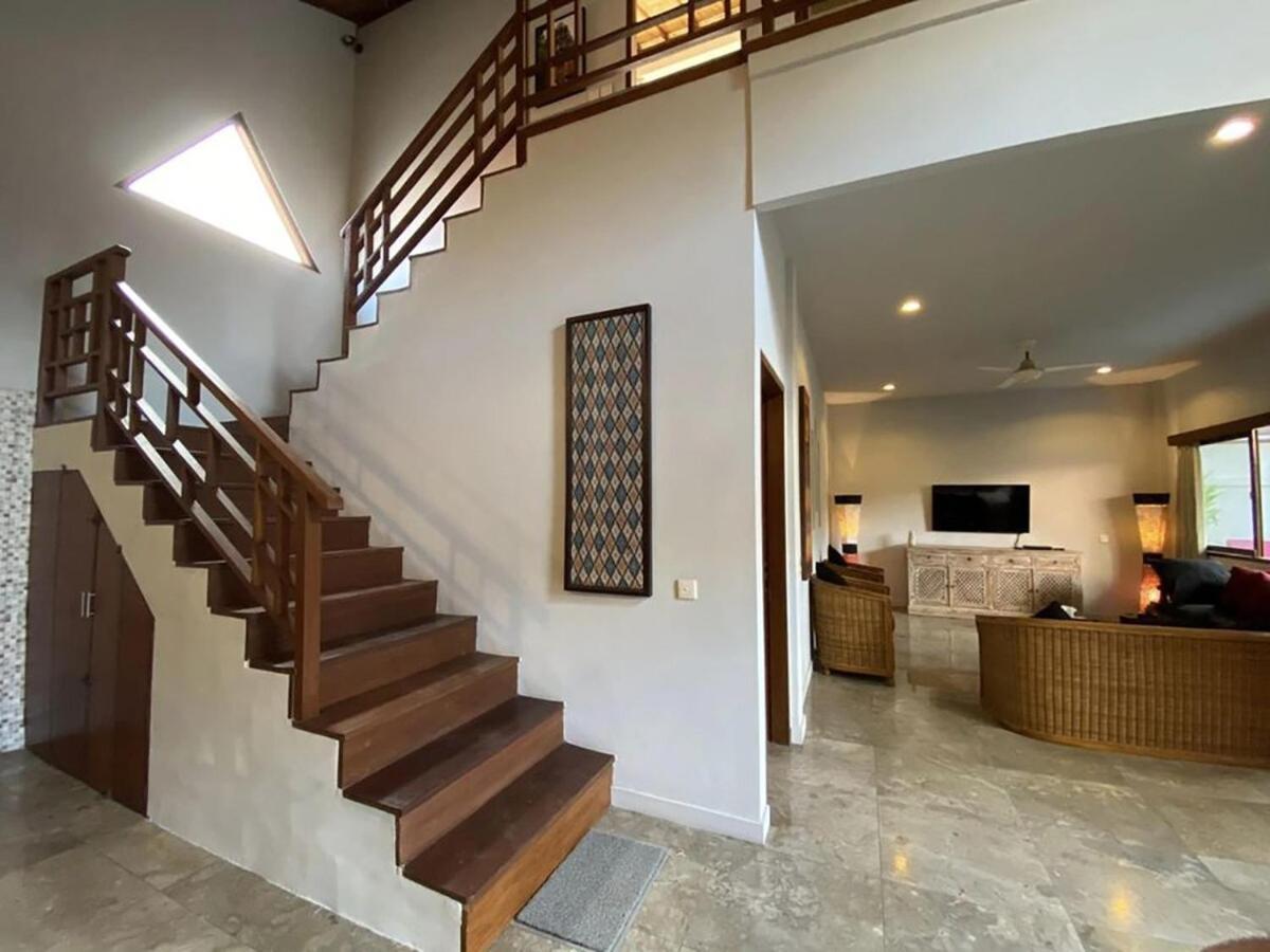 Shishi Bali Villa Семиняк Екстериор снимка